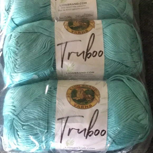 NWT Lion brand Truboo Yarn - Picture 1 of 4
